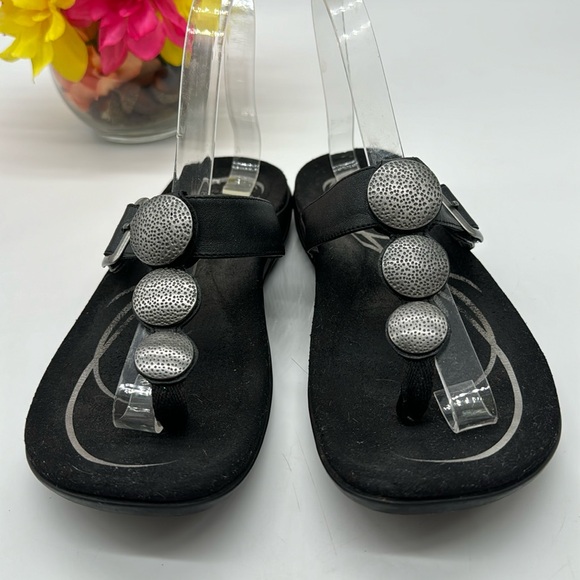 Abeo Shoes - Abeo Bio System black thong sandals Size 9N FFT6403G